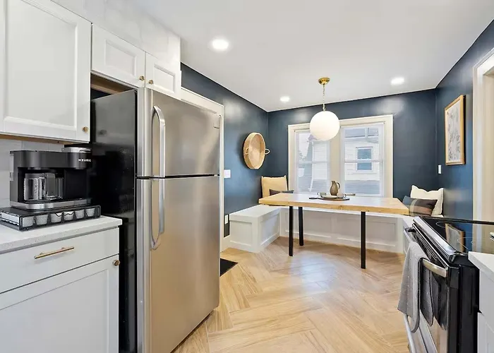 Close To Osu Rooftop Patio Grill & Outdoor Tv * Columbus