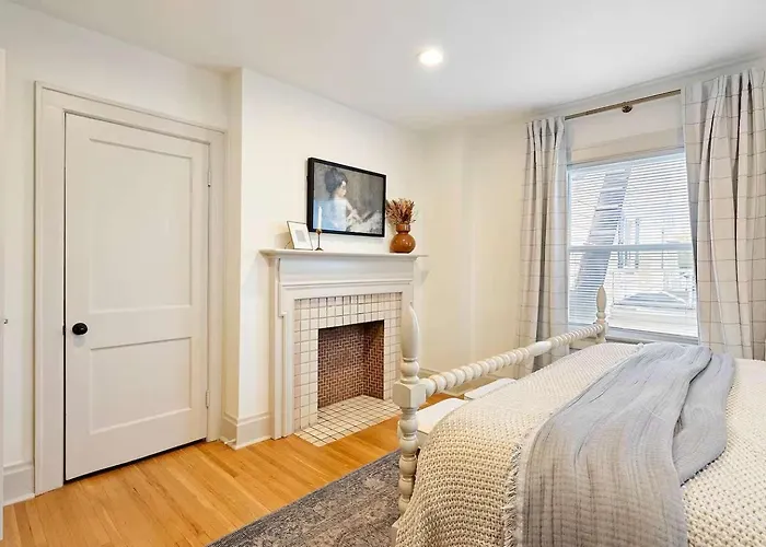 Close To Osu Rooftop Patio Grill & Outdoor Tv * Columbus