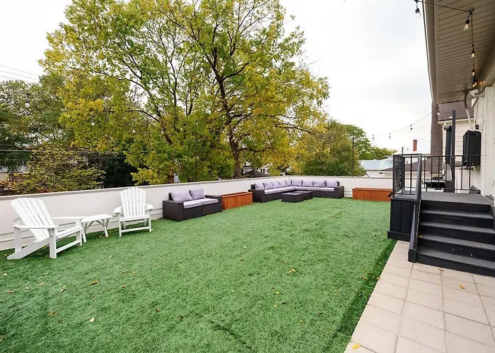 Close To Osu Rooftop Patio Grill & Outdoor Tv Columbus